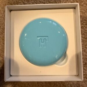 Fara Homidi Essential Lip Refillable Compact